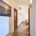 شقة Marie Mit Pool Und Tennisplatz بيرا
