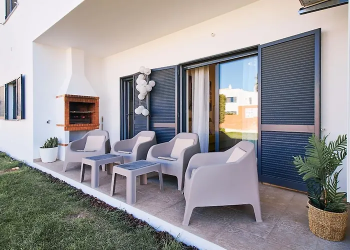 Marie Mit Pool Und Tennisplatz Apartment *